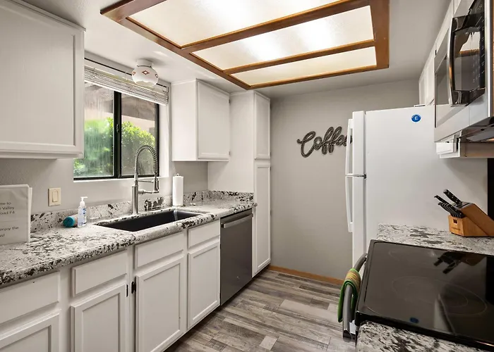 Charming With Community & Pool Holiday home Sedona