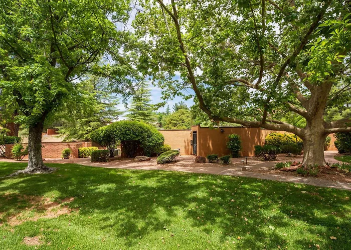 Holiday home Charming With Community & Pool